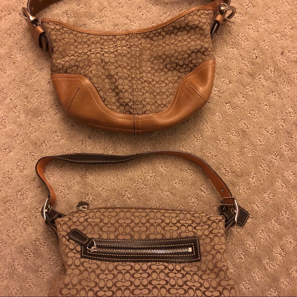 Lot of 2 coach purses/handbags. Good condition.